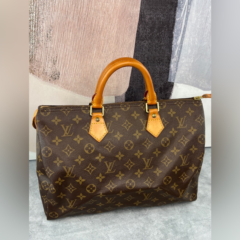 🌵Authentic Louis Vuitton Speedy 35 Monogram 🌵